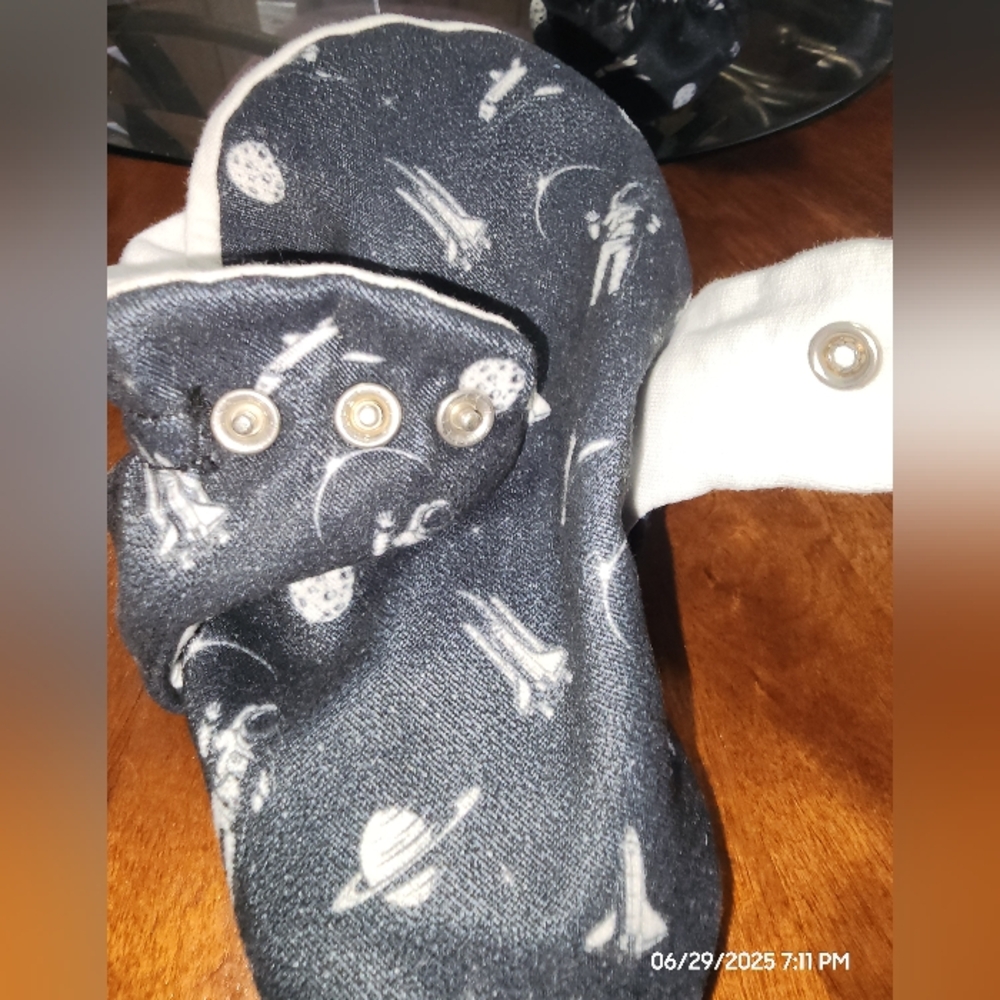 Slippers - Picture 5 of 11
